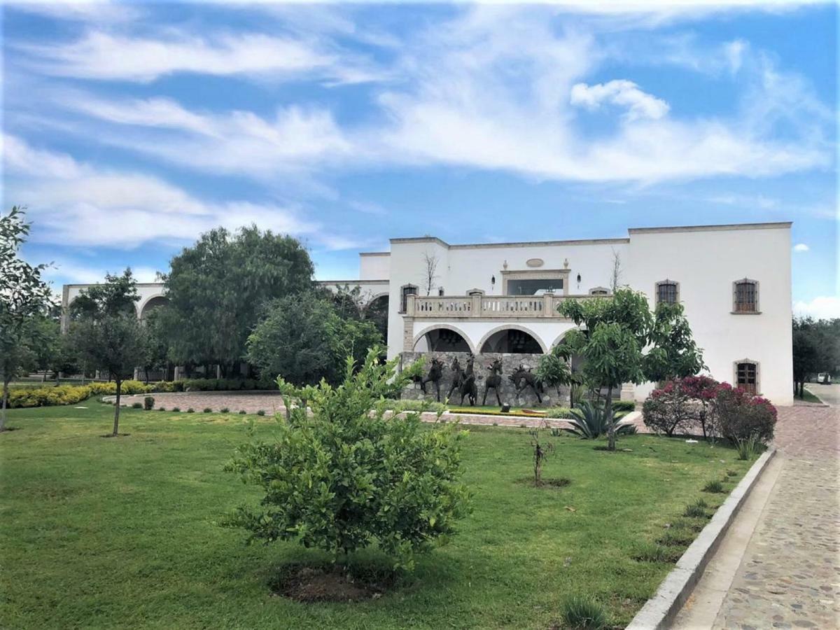 Hotel Hacienda Santa Fe กัวนาฮัวโต ภายนอก รูปภาพ